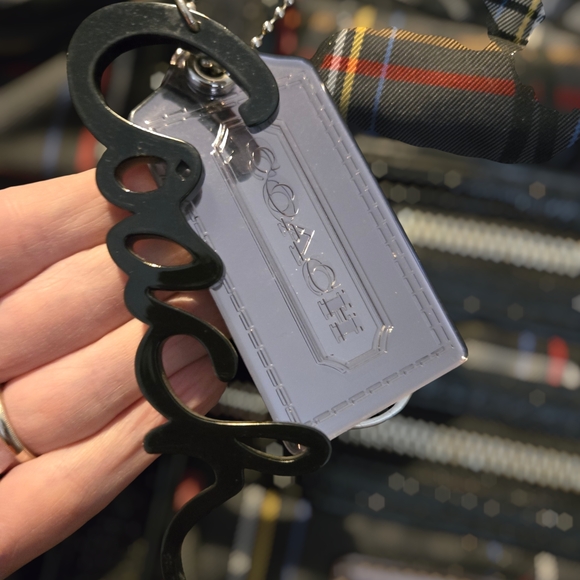 Coach Lavender Luggage Tag with Black Script Charm - Picture 6 of 15